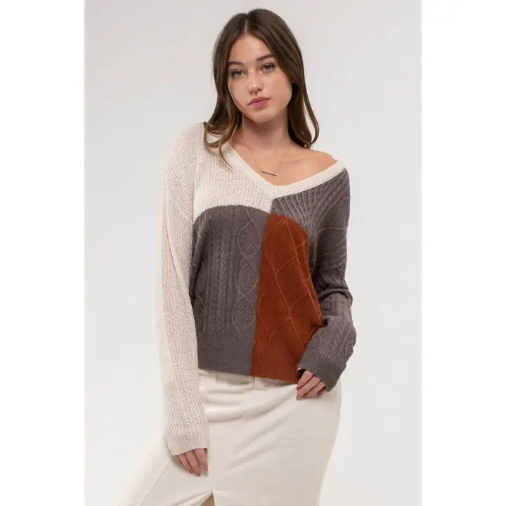 LIGHTWEIGHT COLORBLOCK KNIT SWEATER