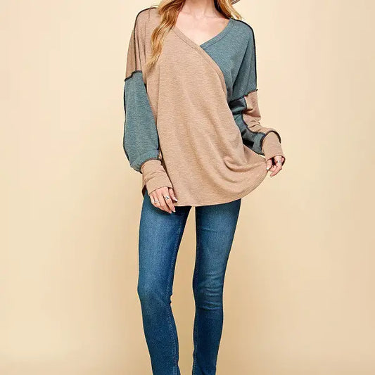 COLOR BLOCK OUT STITCHING LONG SLEEVE TOP